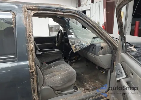 2004 Chevrolet Tahoe Ls из США, поврежденный, VIN 1GNEC13V34J323279